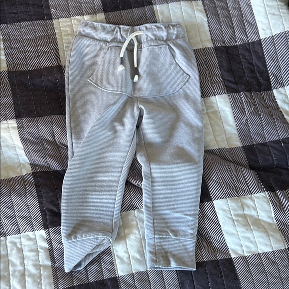 2T pant bundle: Cat and Jack and Carter - Picture 5 of 16